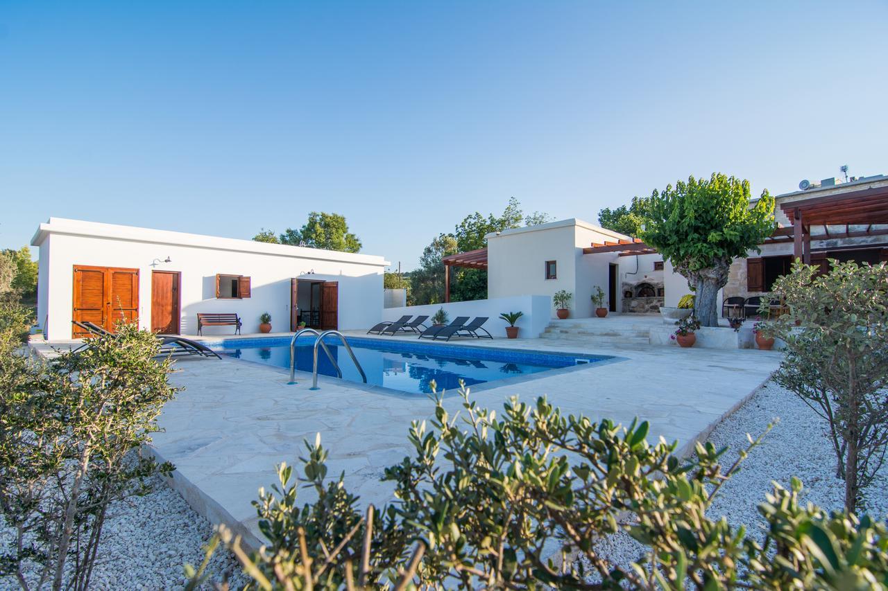 Chloe'S House Guest House Pano Akourdalia Exterior photo