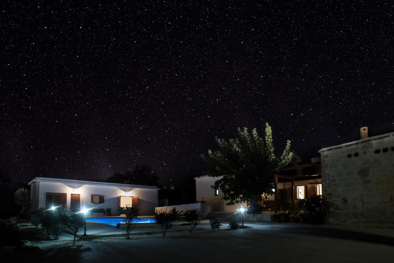 Chloe'S House Guest House Pano Akourdalia Exterior photo